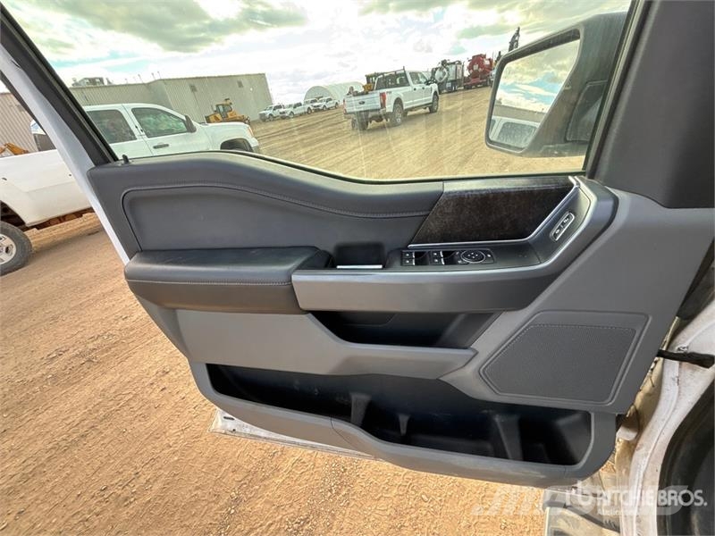 Ford F-150 XLT 4x4 Crew Cab Pickup Autre fourgon / utilitaire
