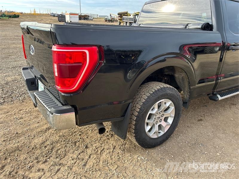 Ford F-150 XLT 4x4 Crew Cab Pickup Other