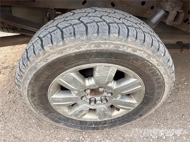 Ford F-150 XLT 4x4 Crew Cab Pickup Drugi