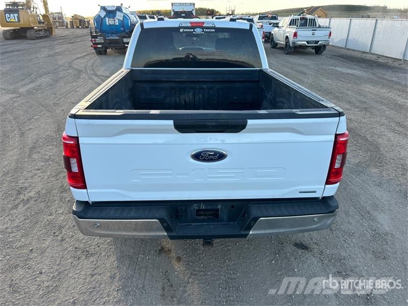 Ford F-150 XLT 4x4 Crew Cab Pickup Andere Transporter