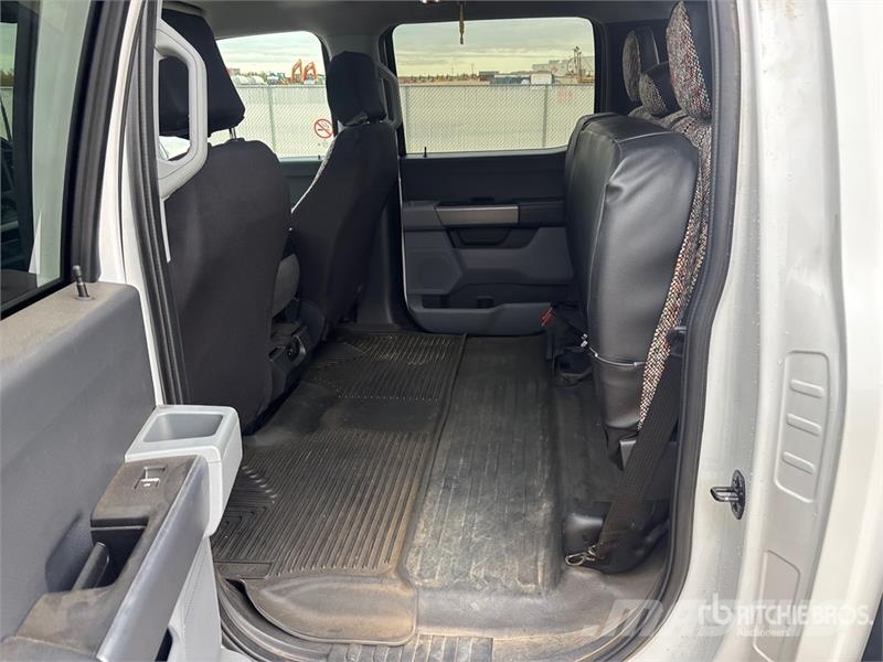 Ford F-150 XLT 4x4 Crew Cab Pickup Andere Transporter
