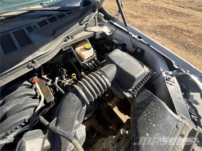 Ford F-150 XLT 4x4 Crew Cab Pickup Muu