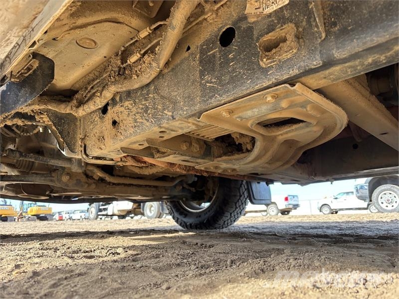 Ford F-150 XLT 4x4 Crew Cab Pickup Ostalo