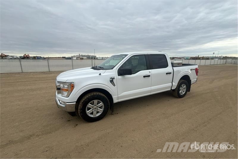 Ford F-150 XLT 4x4 Crew Cab Pickup Andere Transporter