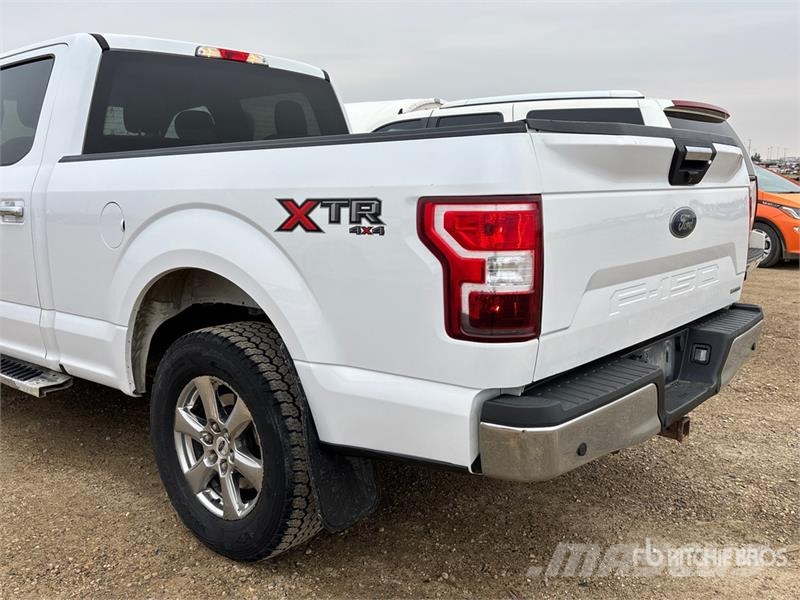 Ford F-150 XLT 4x4 Crew Cab Pickup أخرى