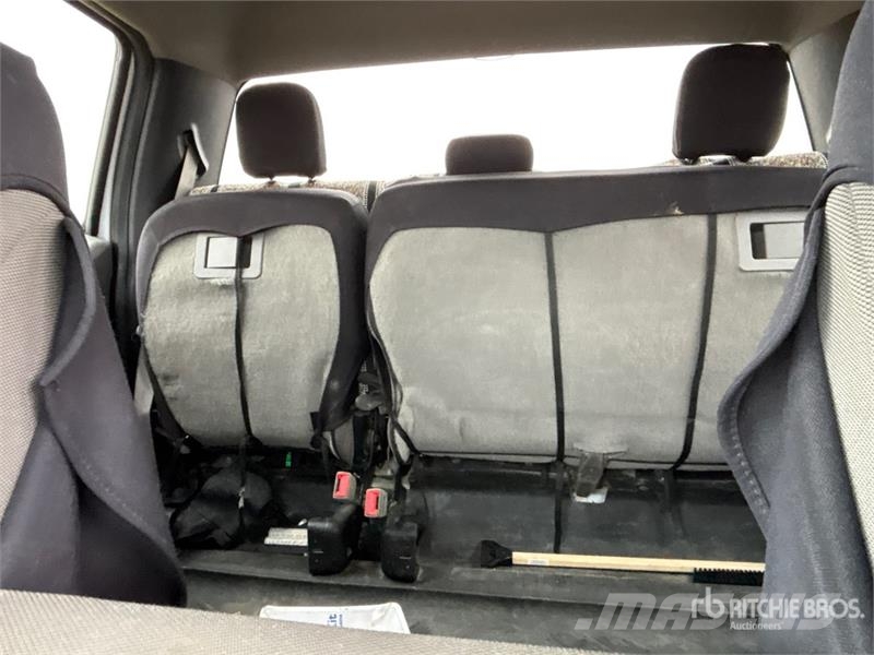 Ford F-150 XLT 4x4 Crew Cab Pickup أخرى