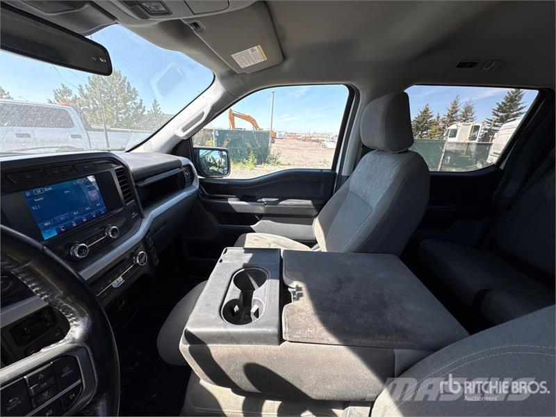 Ford F-150 XLT 4x4 Crew Cab Pickup Otros