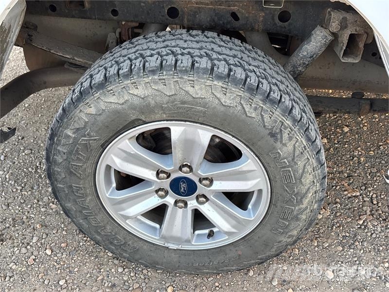 Ford F-150 XLT 4x4 Crew Cab Pickup Ostalo