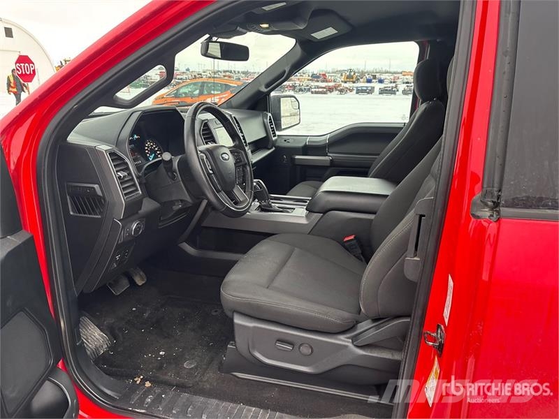 Ford F-150 XLT 4x4 Extended Cab Pickup Muu