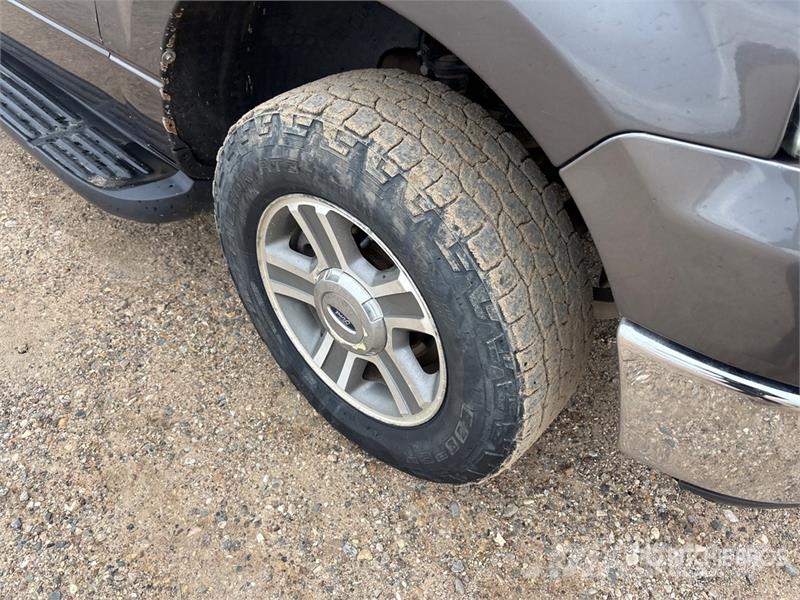 Ford F-150 XLT 4x4 Extended Cab Pickup أخرى