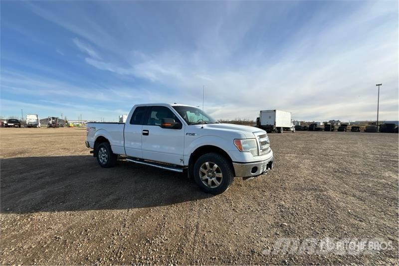 Ford F-150 XLT 4x4 Extended Cab Pickup أخرى