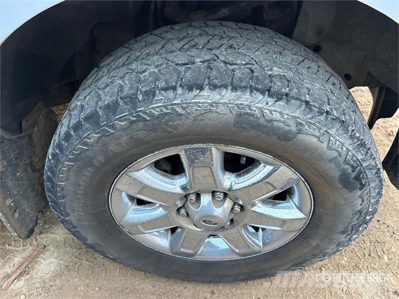 Ford F-150 XLT 4x4 Extended Cab Pickup Ostalo