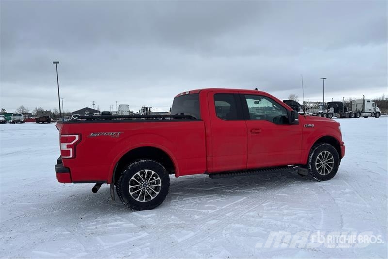 Ford F-150 XLT 4x4 Extended Cab Pickup Muu