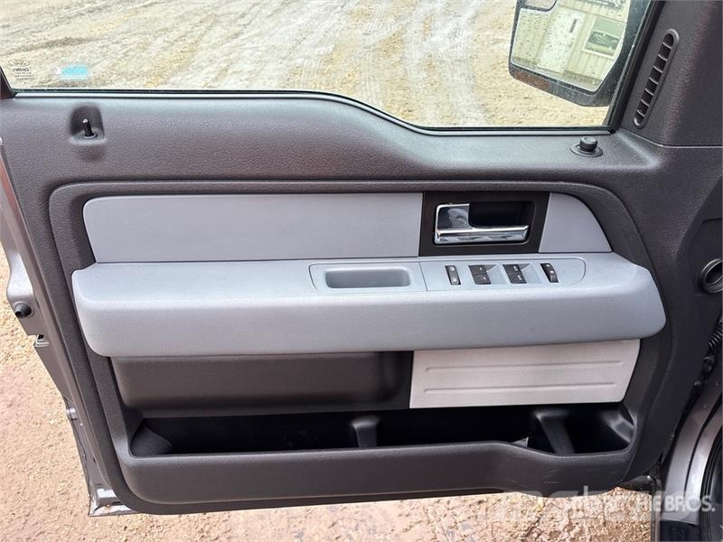Ford F-150 XLT 4x4 Extended Cab Pickup Ostalo
