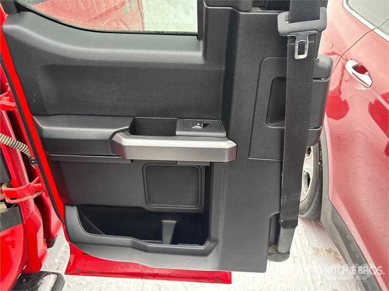 Ford F-150 XLT 4x4 Extended Cab Pickup Muu