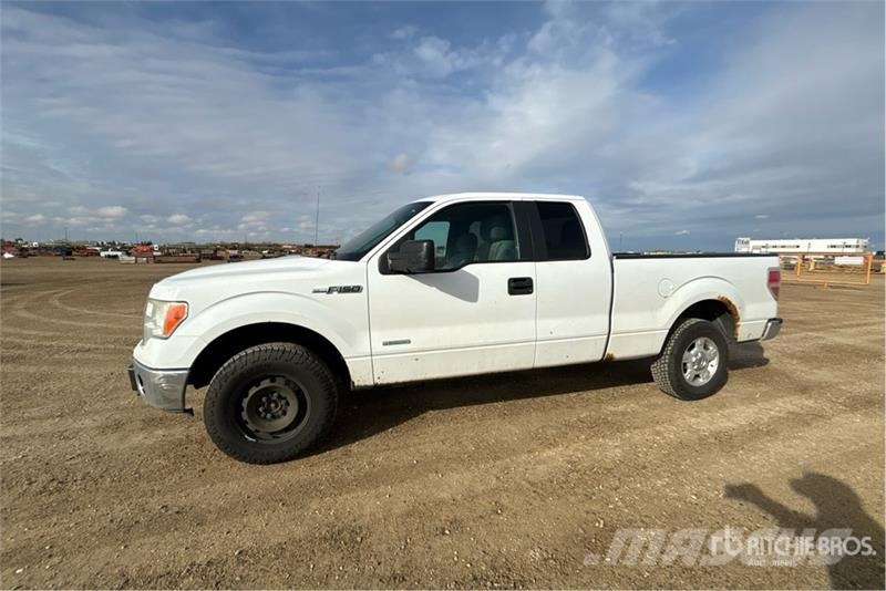 Ford F-150 XLT 4x4 Extended Cab Pickup Furgoni altro
