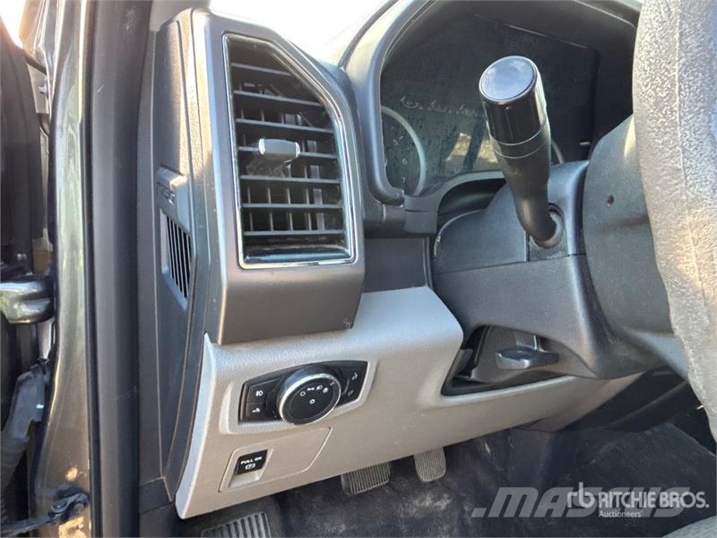 Ford F-150 XLT 4x4 Extended Cab Pickup Drugi