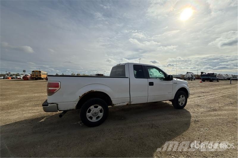 Ford F-150 XLT 4x4 Extended Cab Pickup Furgoni altro
