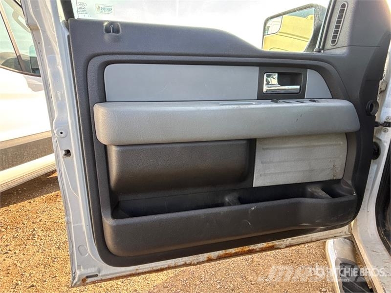 Ford F-150 XLT 4x4 Extended Cab Pickup أخرى