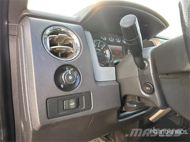 Ford F-150 XLT 4x4 Extended Cab Pickup أخرى