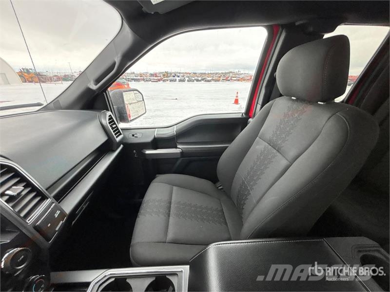 Ford F-150 XLT 4x4 Extended Cab Pickup Muu