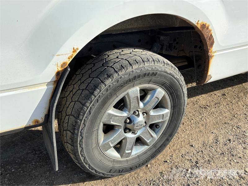 Ford F-150 XLT 4x4 Extended Cab Pickup أخرى