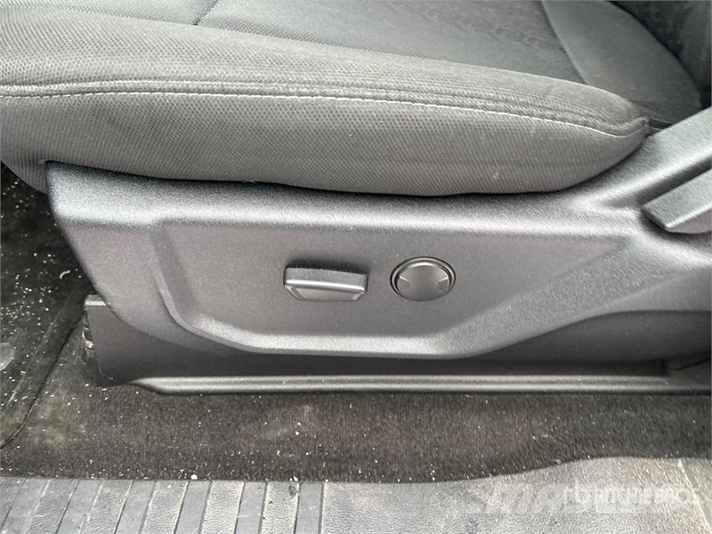 Ford F-150 XLT 4x4 Extended Cab Pickup Muu