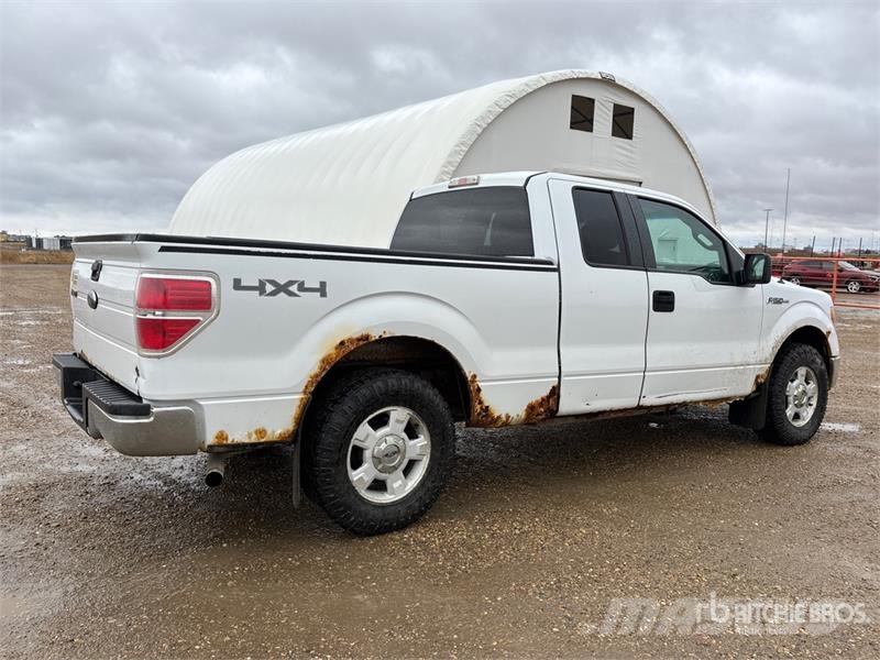 Ford F-150 XLT 4x4 Extended Cab Pickup Andre varebiler