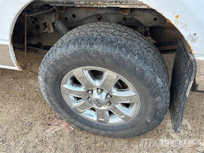 Ford F-150 XLT 4x4 Extended Cab Pickup Ostalo