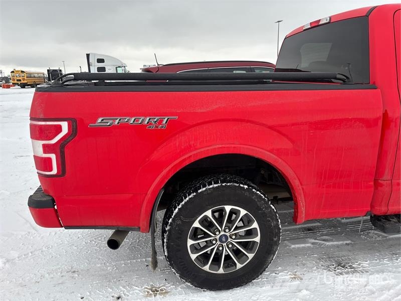 Ford F-150 XLT 4x4 Extended Cab Pickup Muu