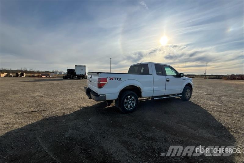 Ford F-150 XLT 4x4 Extended Cab Pickup أخرى