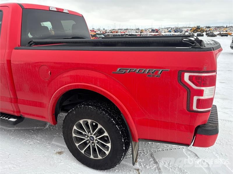 Ford F-150 XLT 4x4 Extended Cab Pickup Muu