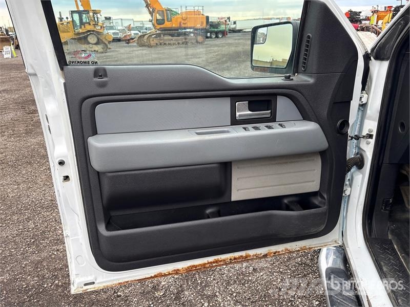 Ford F-150 XLT 4x4 Extended Cab Pickup أخرى