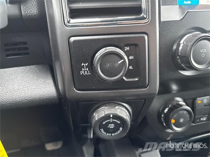 Ford F-150 XLT 4x4 Extended Cab Pickup Muu