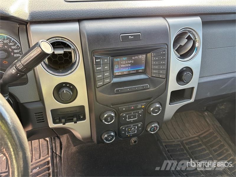 Ford F-150 XLT 4x4 Extended Cab Pickup أخرى