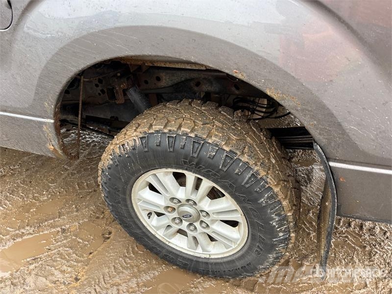 Ford F-150 XLT 4x4 Extended Cab Pickup Ostalo