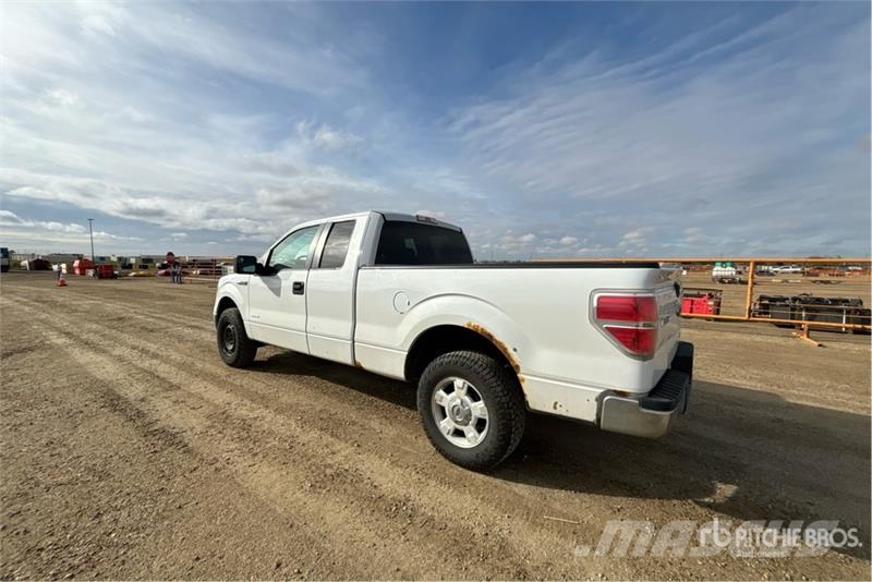Ford F-150 XLT 4x4 Extended Cab Pickup Furgoni altro