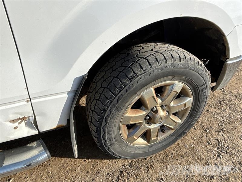 Ford F-150 XLT 4x4 Extended Cab Pickup أخرى