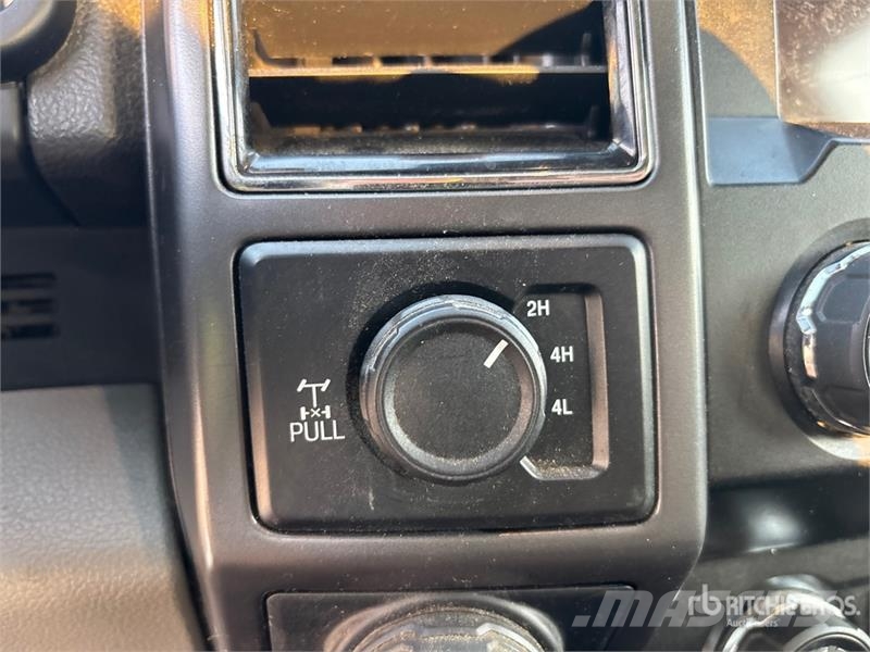 Ford F-150 XLT 4x4 Extended Cab Pickup Ostalo