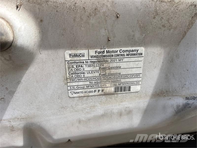 Ford F-150 XLT FX4 4x4 Crew Cab Pickup Egyéb