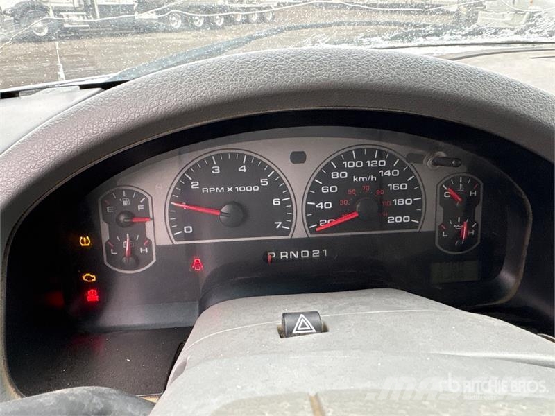Ford F-150 XLT SD 4x4 Extended Cab Pickup Muu
