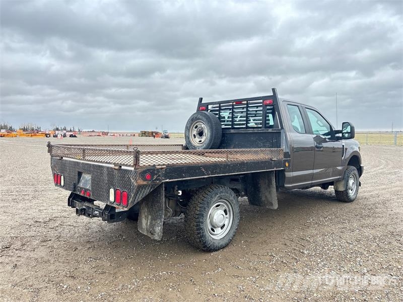 Ford F-250 Flatbed kamyonlar