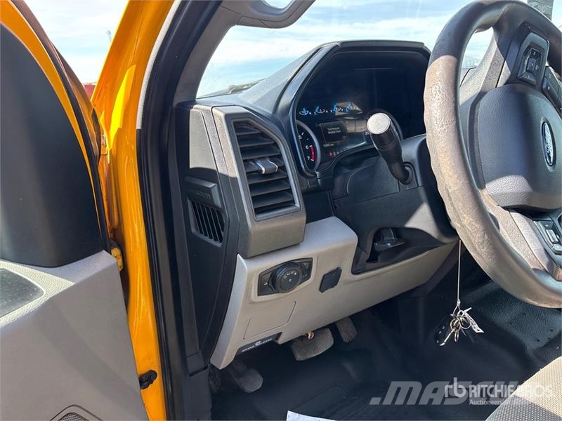 Ford F-250 Kamioni sa otvorenim sandukom