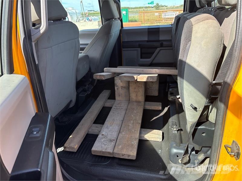 Ford F-250 Kamioni sa otvorenim sandukom