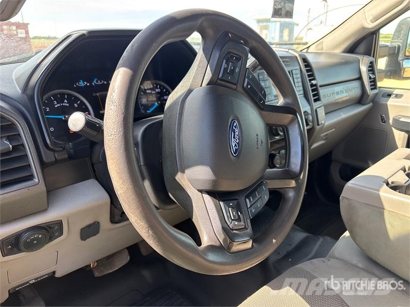 Ford F-250 Kamioni sa otvorenim sandukom