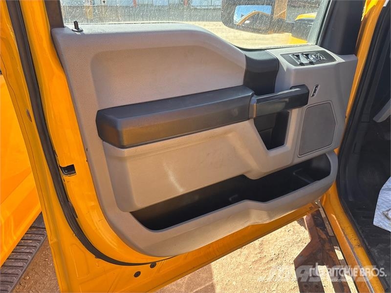 Ford F-250 Kamioni sa otvorenim sandukom