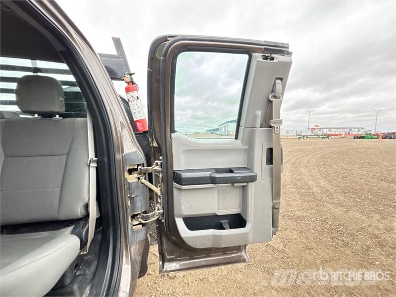 Ford F-250 Flatbed kamyonlar