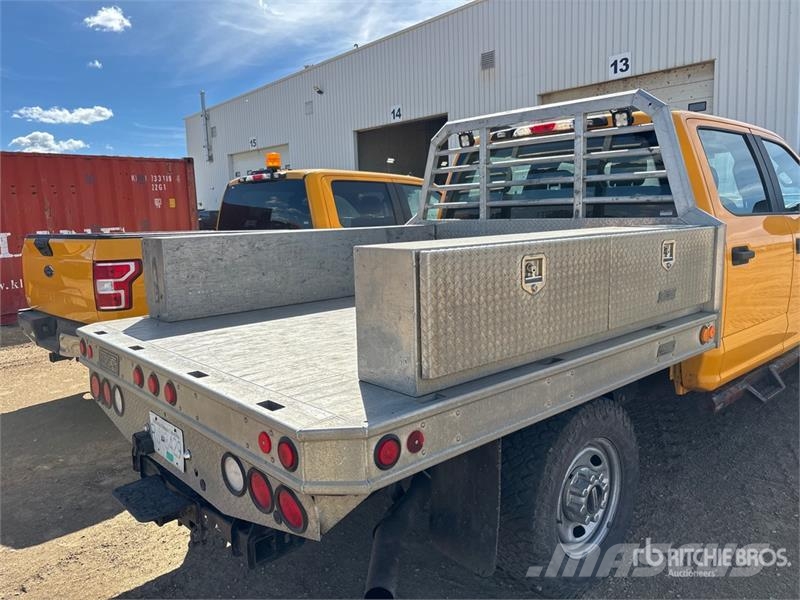 Ford F-250 Kamioni sa otvorenim sandukom