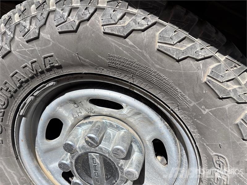 Ford F-250 Kamioni sa otvorenim sandukom