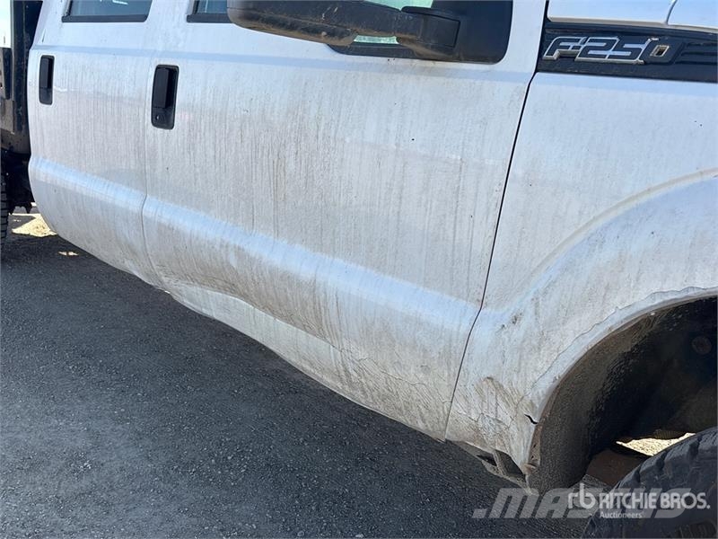 Ford F-250 Φορτηγά Kαρότσα με ανοιγόμενα πλαϊνά